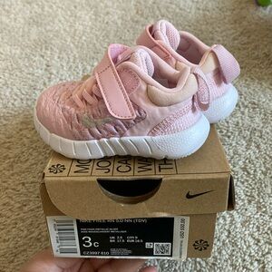 Baby infant shoes Nike free runs size 3c